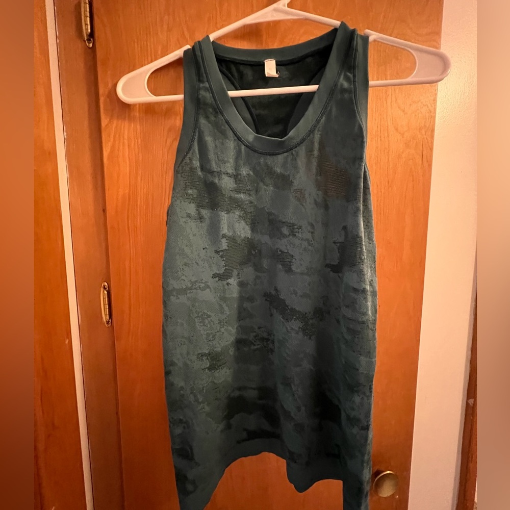 Athleta Momentum Tank